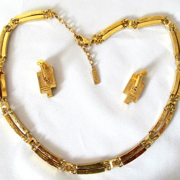 1960–NAPIER VINTAGE ART DECO STYLE NECKLACE & EAR RINGS WITH RED & PINK CRYSTAL - Picture 3 of 4